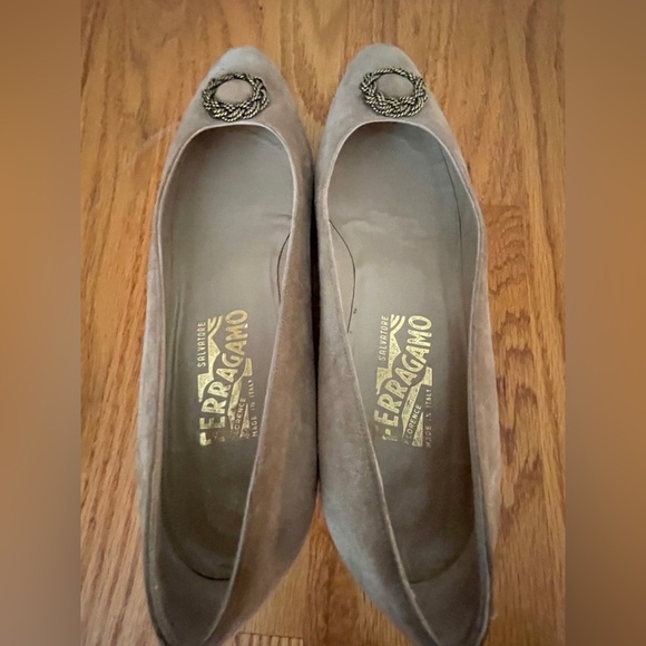 Salvatore Ferragamo Vintage Suede Low Heel Wedge Tan 9.5 - Picture 3 of 11